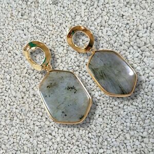 NWOT Elegant Gold Tone Hexagonal Gray Marbled Stone Dangle Earrings